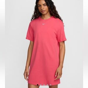 NWT Nike Sportswear Chill Knit